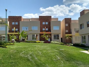 Casa en condominio con alberca en Emiliano Zapata