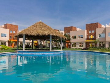 Casa en condominio con alberca en Emiliano Zapata