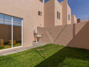 Casa en condominio con alberca en Emiliano Zapata