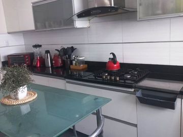 Se vende Dpto Dúplex, 253 m2, Chacarilla, 3 dorms, 4 baños, Terraza, 1 Estac.