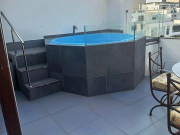Se vende Dpto Dúplex, 253 m2, Chacarilla, 3 dorms, 4 baños, Terraza, 1 Estac.