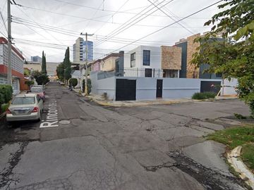 ¡¡Remate Elegante e inigualable casa en Col. Rincón Arboledas, Heroica Puebla de Zaragoza, Puebla!!