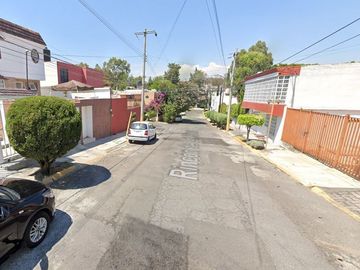 ¡¡Remate Elegante e inigualable casa en Col. Rincón Arboledas, Heroica Puebla de Zaragoza, Puebla!!