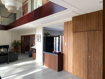 Brand New, Modern, Elegant & Semi Furnished House & Lot for Sale near Main Gate in Manila Southwoods close to Ayala Alabang in M.M