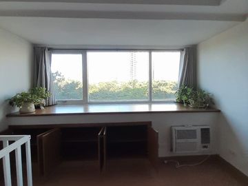 JAJ - FOR SALE: 3 Bedroom Unit in Lee Gardens, Mandaluyong