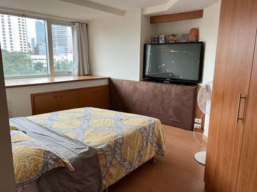 JAJ - FOR SALE: 3 Bedroom Unit in Lee Gardens, Mandaluyong