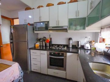 ¡OPORTUNIDAD ÚNICA! VENDO LINDO DÚPLEX EN EXCELENTE UBICACIÓN A PRECIO INMEJORABLE