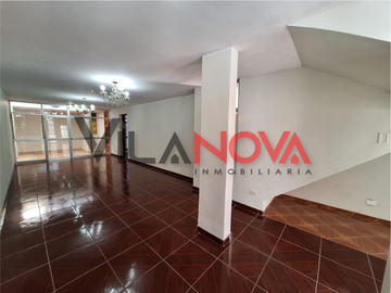 VENTA DE CASA EN URBANIZACIÓN SAN ISIDRO - Ica