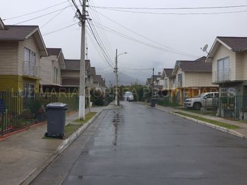 Condominio, Con 2 estacionamientos y baño de visita, La Cruz casi La Calera