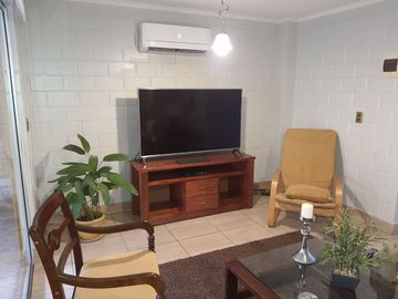 Condominio, Con 2 estacionamientos y baño de visita, La Cruz casi La Calera