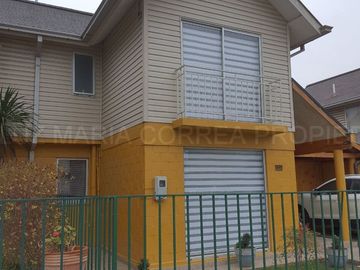Condominio, Con 2 estacionamientos y baño de visita, La Cruz casi La Calera