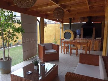 Condominio, Con 2 estacionamientos y baño de visita, La Cruz casi La Calera