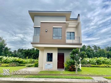 3BR-2TB Single Attached House and Lot For Sale in Sentrina Alaminos Along the Highway