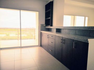 VENTA CASA URBANIZACION COSTA DEL ESTE, CERCA AL AEROPUERTO ELOY ALFARO DEDE MANTA, TRAMO 3 VIA CIRCUNVALACIÓN