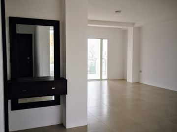 VENTA CASA URBANIZACION COSTA DEL ESTE, CERCA AL AEROPUERTO ELOY ALFARO DEDE MANTA, TRAMO 3 VIA CIRCUNVALACIÓN