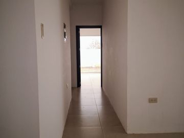 VENTA CASA URBANIZACION COSTA DEL ESTE, CERCA AL AEROPUERTO ELOY ALFARO DEDE MANTA, TRAMO 3 VIA CIRCUNVALACIÓN
