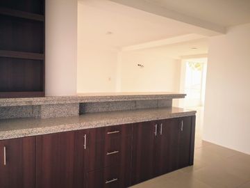 VENTA CASA URBANIZACION COSTA DEL ESTE, CERCA AL AEROPUERTO ELOY ALFARO DEDE MANTA, TRAMO 3 VIA CIRCUNVALACIÓN