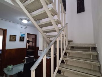 SE VENDE CASA CON USO DE SUELO COMERCIAL COLONIA AGRICULTURA TACUBA MIGUEL HIDALGO.