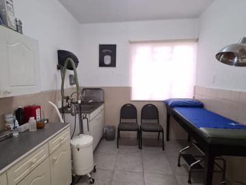 SE VENDE CASA CON USO DE SUELO COMERCIAL COLONIA AGRICULTURA TACUBA MIGUEL HIDALGO.