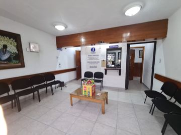 SE VENDE CASA CON USO DE SUELO COMERCIAL COLONIA AGRICULTURA TACUBA MIGUEL HIDALGO.