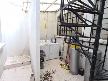 SE VENDE CASA CON USO DE SUELO COMERCIAL COLONIA AGRICULTURA TACUBA MIGUEL HIDALGO.