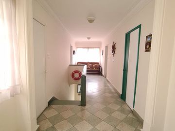 SE VENDE CASA CON USO DE SUELO COMERCIAL COLONIA AGRICULTURA TACUBA MIGUEL HIDALGO.