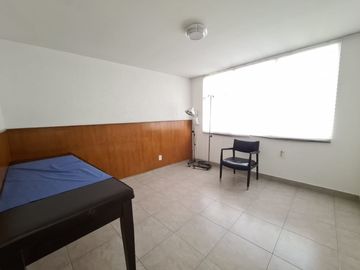 SE VENDE CASA CON USO DE SUELO COMERCIAL COLONIA AGRICULTURA TACUBA MIGUEL HIDALGO.