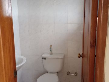 VENDO AMPLIA CASA DE 4 DORMITORIOS, SECTOR AMAGASI DEL INCA, AMPLIA, FABULOSA,