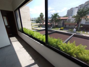 Casa Nueva En Venta Con Recámara En Planta Baja En Paraíso Country Club