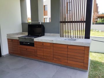 Casa Nueva En Venta Con Recámara En Planta Baja En Paraíso Country Club