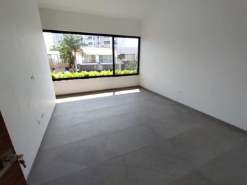 Casa Nueva En Venta Con Recámara En Planta Baja En Paraíso Country Club