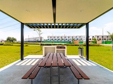 CASA EN VENTA A 15MIN DE CUERNAVACA CON ALBERCA Y CANCHA DE FUTBOL