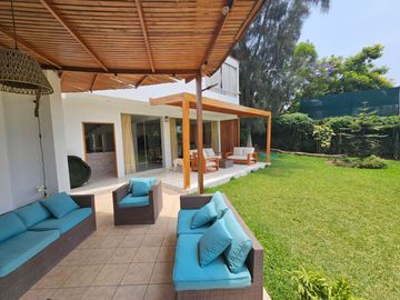 ESPECTACULAR CASA DE CAMPO EN PACHACAMAC