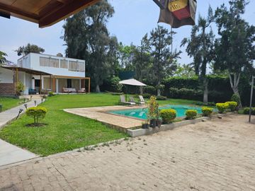 ESPECTACULAR CASA DE CAMPO EN PACHACAMAC