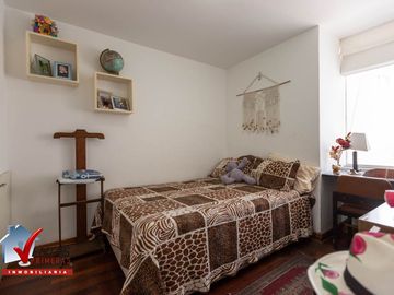VENTA DPARTAMENTO DUPLEX EN ESQUINA EN SURCO CON VISTA A CASUARINAS