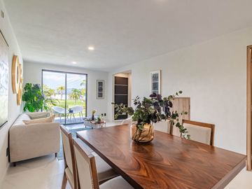 CASA EN VENTA EN XOCHITEPEC, MORELOS; MEX. 3 RECÁMARAS, ALBERCA, CANCHAS DE PÁDEL, TENIS, FÚTBOL.