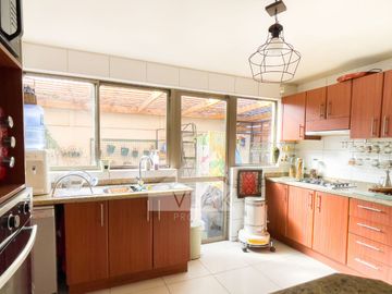 Excelente casa en condominio, gran terreno, seguridad 24/7