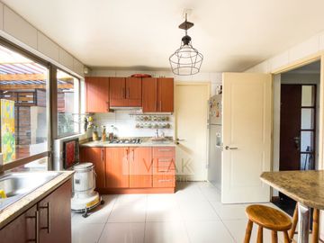 Excelente casa en condominio, gran terreno, seguridad 24/7