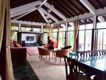Sewa Villa di Puncak Sebelum Kota Bunga Hanjawar View Danau
