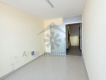 ALQUILER DE EDIFICIO EN ESQUINA Y EN EL CENTRO DE CHICLAYO