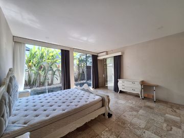 3 bedrooms Villa in the heart of Berawa canggu bali