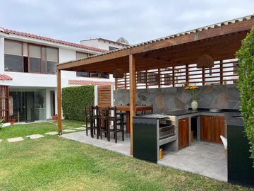 Linda casa,  iluminada y con buena distribución en condominio de 5 casas  🏠💙