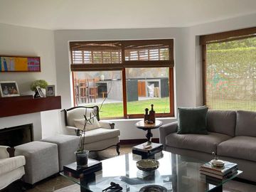 Linda casa,  iluminada y con buena distribución en condominio de 5 casas  🏠💙