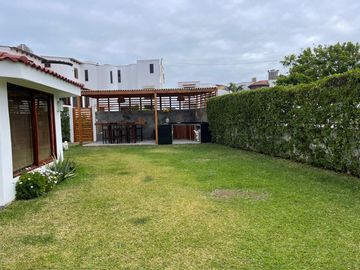 Linda casa,  iluminada y con buena distribución en condominio de 5 casas  🏠💙