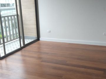 VENDO FLAT DE ESTRENO EN 3ER PISO EN CHACARILLA - SAN BORJA