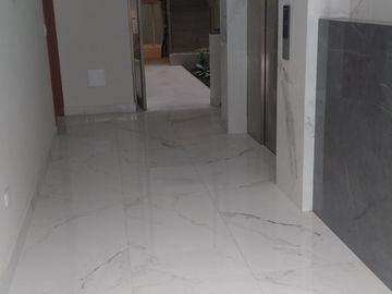 VENDO FLAT DE ESTRENO EN 3ER PISO EN CHACARILLA - SAN BORJA
