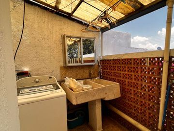 VENTA DE CASA ACATITA DE BAJAN