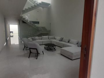 VENDEMOS ESPECTACULAR CASA LA GAITANA NEIVA