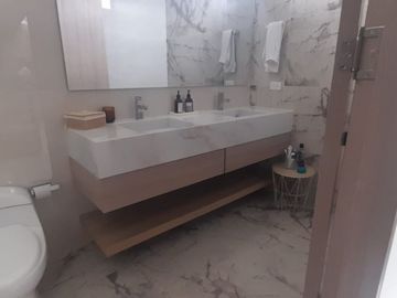 VENDEMOS ESPECTACULAR CASA LA GAITANA NEIVA