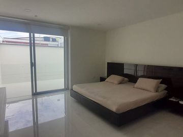 VENDEMOS ESPECTACULAR CASA LA GAITANA NEIVA